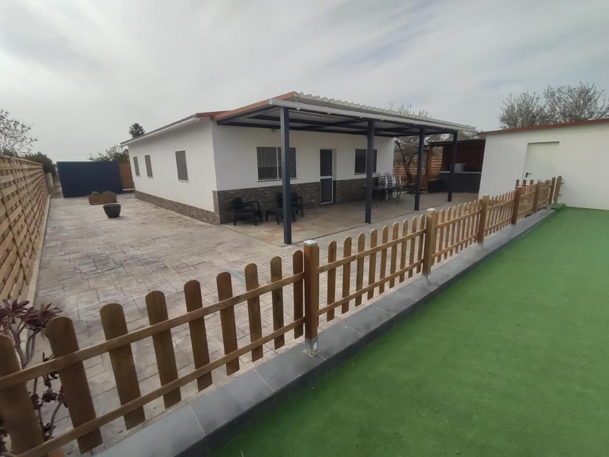 Chalet En El Aljarafe A 15 Min De Sevilla Eksteriør bilde